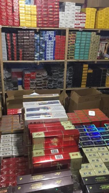 揭秘香烟批发群，产业链的隐秘角落
